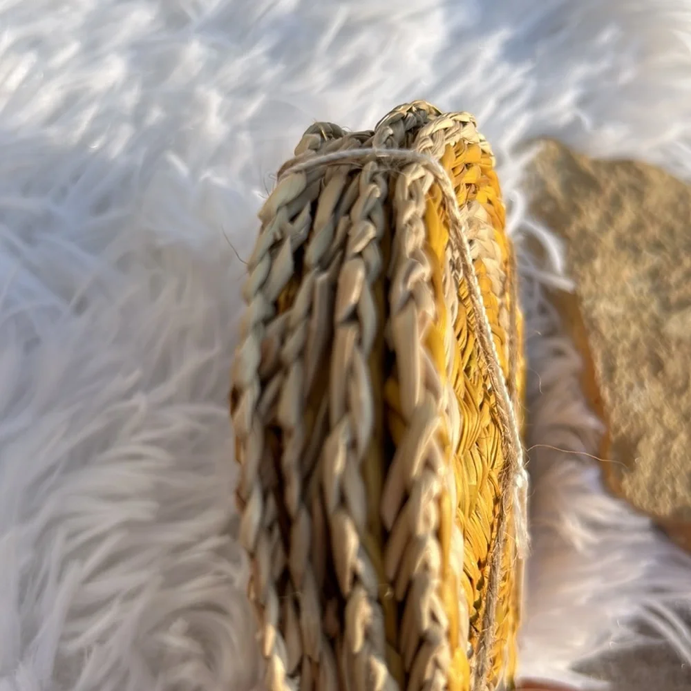 🩶5/$30 Round Seagrass Coasters Set of 4 Golden Yellow & Tan NEW